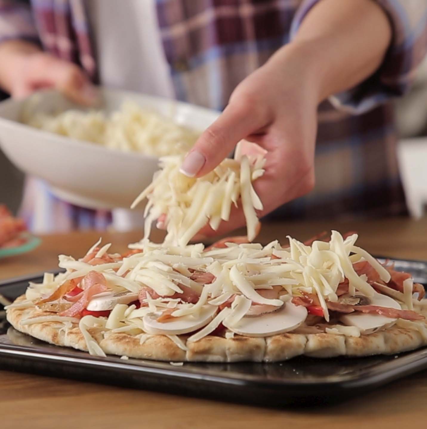 Frico – Chicken Gouda Flatbread